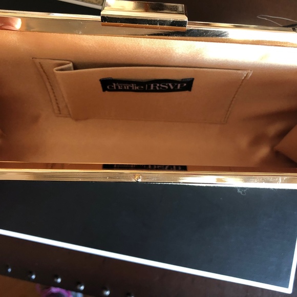 Metallic gold clutch /shoulder evening bag - Picture 4 of 4